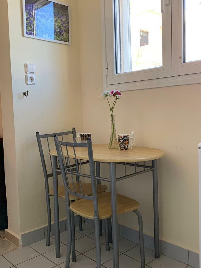 Cozy One-Bedroom Apartment In Halepa, Chania Chania  Bagian luar foto